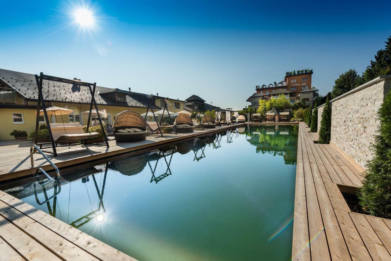 Hotel Winzer Wellness & Kuscheln Sankt Georgen im Attergau Exterior foto